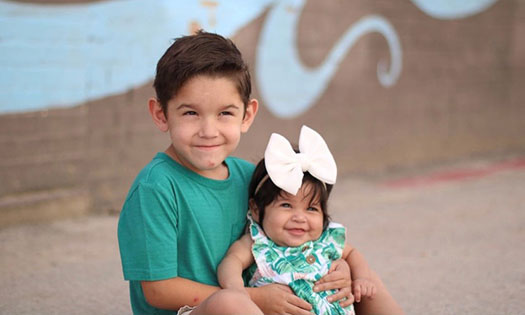 Thumbnail for Siblings with cystic fibrosis share a special bond